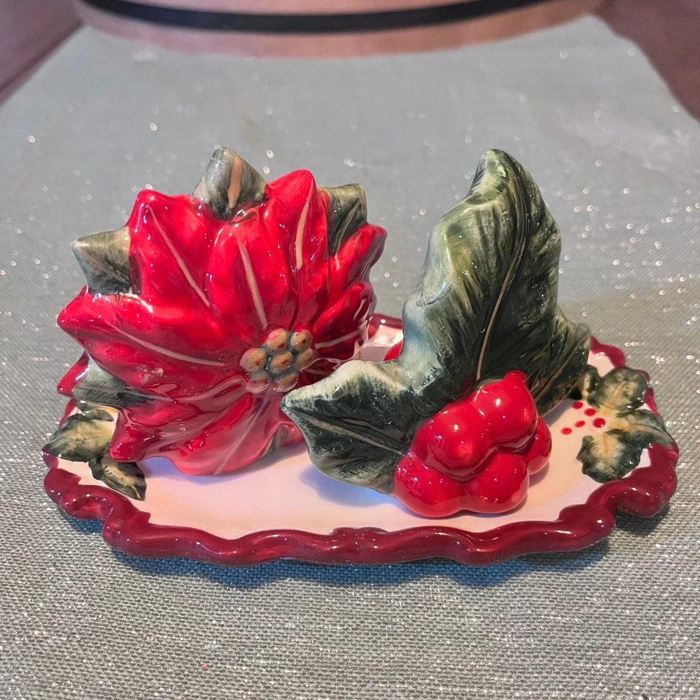 Christmas Poinsettia & Holly Berry Salt Pepper Shaker 3 Piece Set Vintage